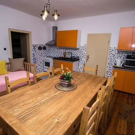 Rozboudovec Holiday home Kremze