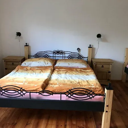 Rozboudovec Semesterbostad